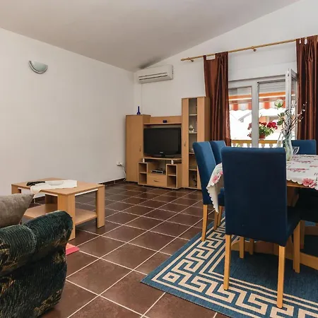 Apartment Iii