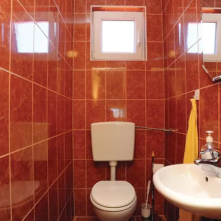 Apartment 3 Bedroom Awesome In *